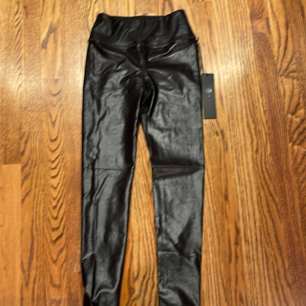 Black shiny leggings